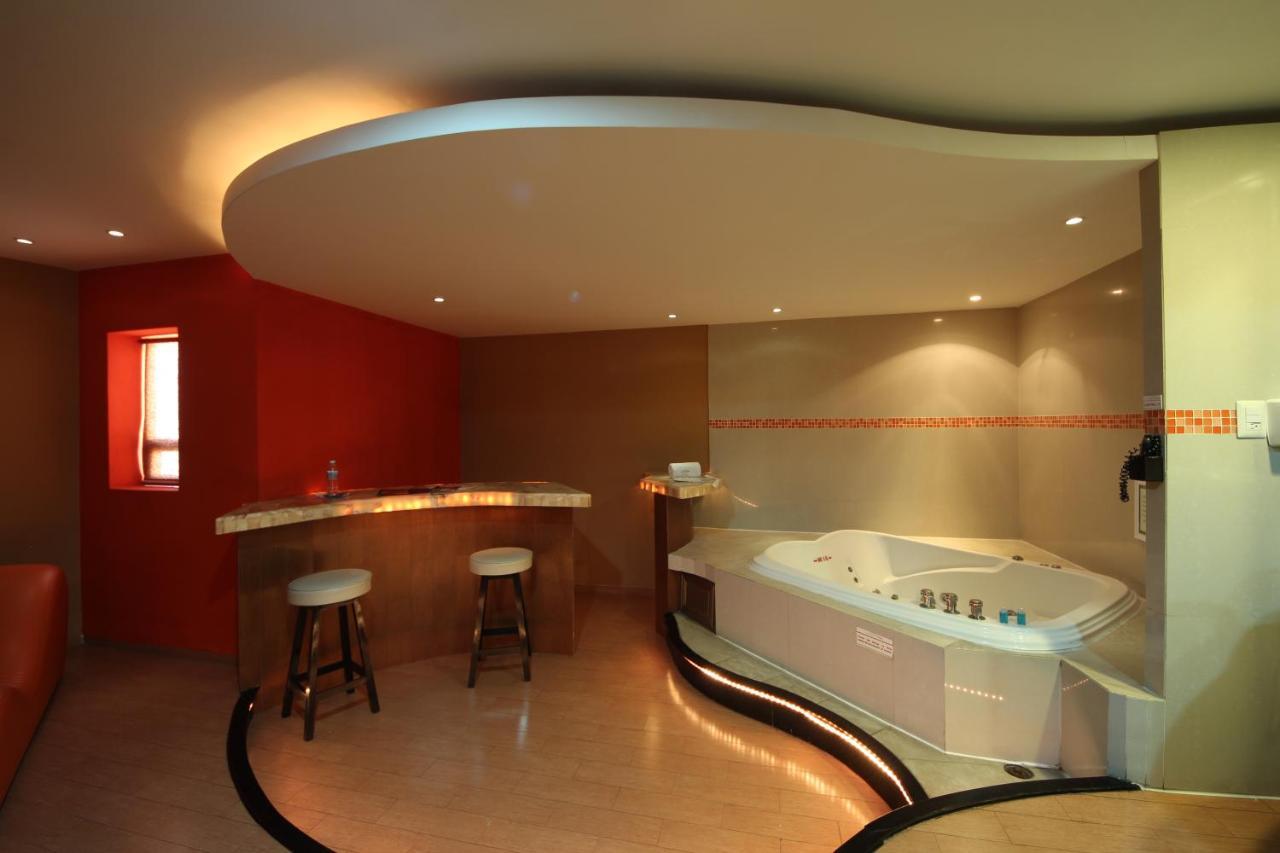 Xiu Hotel